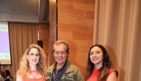  Romina Haggi, Alberto Peláez y Valentina Haggi.