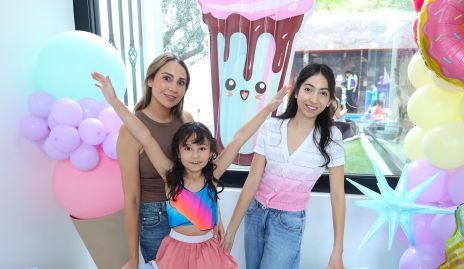  Evelyn Arredondo, Isa Payán y Ashley Arredondo.