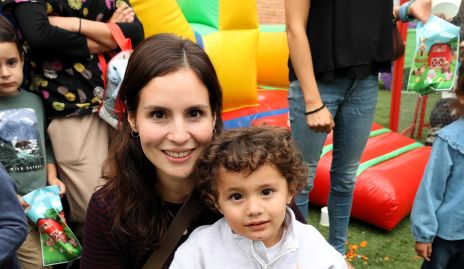  Valeria Flores y Joaquín.