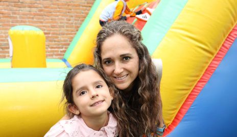  Alejandra de la Rosa y Alejandra Rangel.