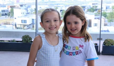  Loretta y Rafaela.
