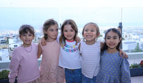  Adriana, Rafaela, Paula, Julia y Loretta.