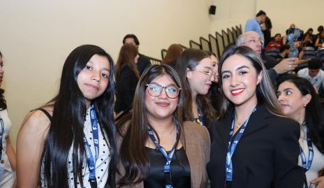  Dafne, Hania y Anel.