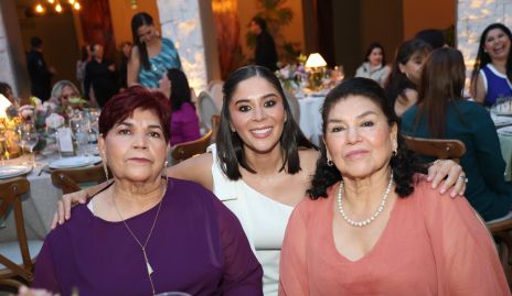  Rosa María Puente, Olga Camacho y Blanca Estela López.
