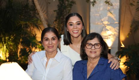  Olga González, Olga Camacho y Rocío González.