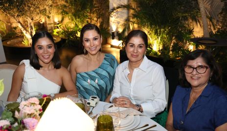  Olga Camacho, Vianney Hernández, Olga y Rocío González.