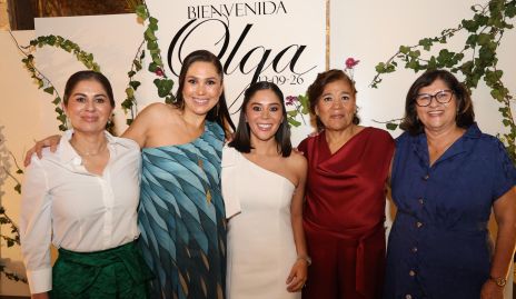  Olga González, Vianney Hernández, Olga Camacho, María Martha Hernández y Rocío González.
