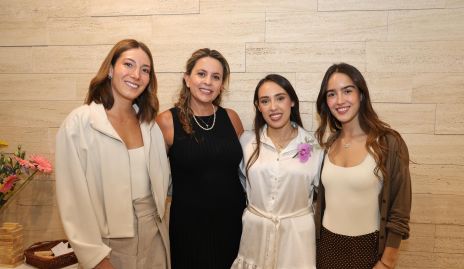  Marian Martínez, Érika Rodríguez, Paola Ascanio y Pía Benavente.