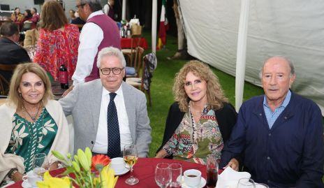  Lourdes Bustos, Miguel Mendoza, Velia Hervert y Javier Meade.