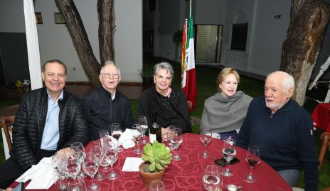  José Manuel Guerra, Luis Pizzuto, Irene Dent, Lynette y Guillermo Pizzuto.
