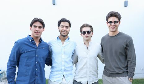  Santiago Mier, José Ramírez, Daniel Córdova y Patricio Galván.
