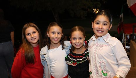  Caro, Camila, Begoña y Ana Lucía.