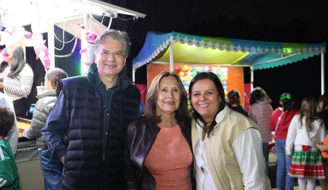  Guillermo Rodríguez, Isabel Loredo y Carolina Rodríguez.