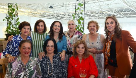  Alicia Gómez, Ana Díaz, Mónica Silos, Melissa Gómez, Emma Díaz, Julieta Paez, Susana Prieto, July Abud y Mariely Campos.