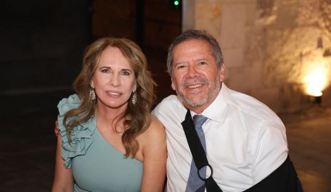  Lupita y Alejandro Santibáñez.