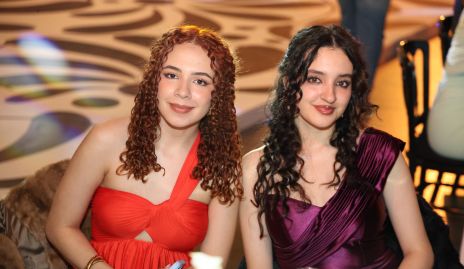  Ana Carcaño y María Carcaño.