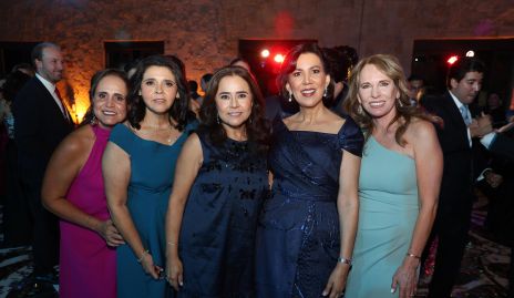 Alejandra Treviño, Paty Valadés, Laura Acosta, Claudia Pozos y Lupita Pereda.
