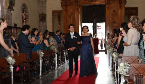  Daniel De Luna con su mamá Claudia Pozos.