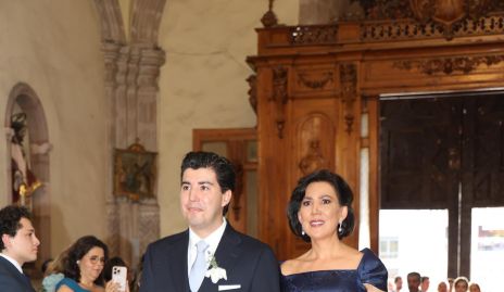  Daniel De Luna con su mamá Claudia Pozos.