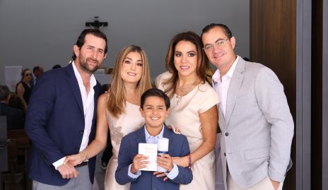  Santiago López, Silvana Zendejas, Fer Castillo, Christian Almazán y Emilio Cortés.