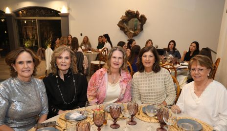  Martha Zwieger, María Emelia Vargas, Carmen de Velasco, Marus Hernández y Pilar Ocejo.