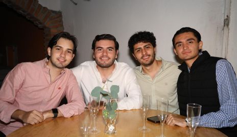  Diego González, Vicente Andrade, Eduardo Huerta y Eduardo Chong.