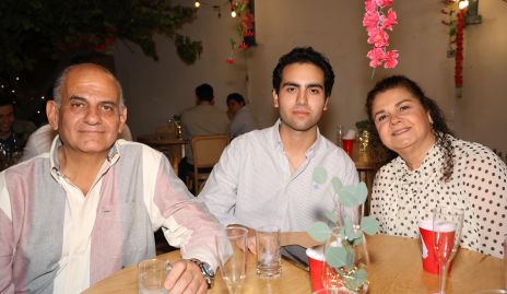  Jorge Schekaiban, Oscar Mendoza y Beatriz Blanco.