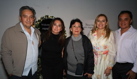  Omar Blanco, Elena Chong, Delia de la Rosa, Geo Galina y Rogelio Chong.