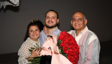  Beatriz Blanco y Jorge Schekeiban con su hijo Jorge.