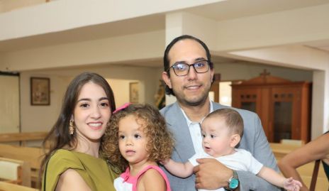  Yamilé Fontes, Pepe Silva, Paloma y Vicente Romo.