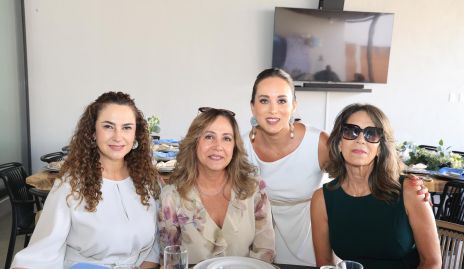  Paty Hallal, Cristina, Carolina Silva y Carola Guerra.