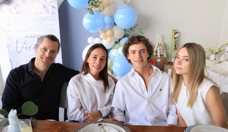  Familia Mercado.