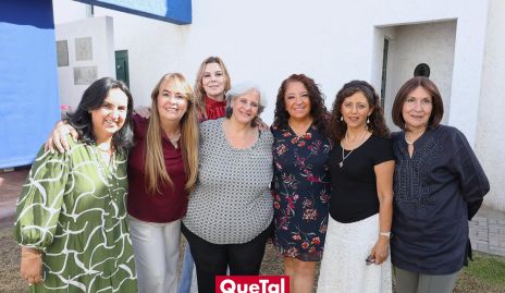  Jofe Correa, Carmelita Leos, Gaby Lozano, Adriana Bravo, Tita Pedroza, Norma Narváez y Claudia Ortiz.
