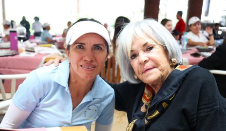  Elsa Castillo y Paty del Peral.