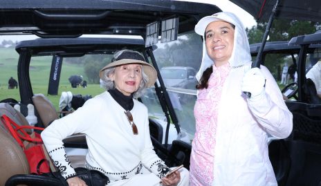  Blanca Durán y Elisa Avendaño.