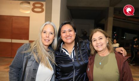  Fabiana Padilla, Natalia y Gabriela Navarro.