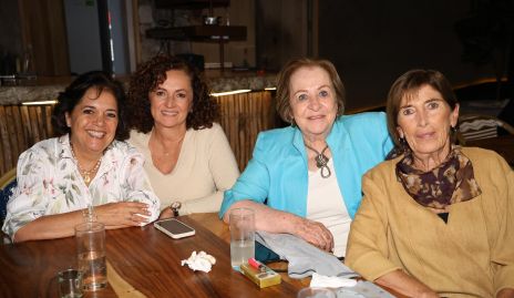  Conchita Maza, Tete González, Wacha y Maggie Jourdain.