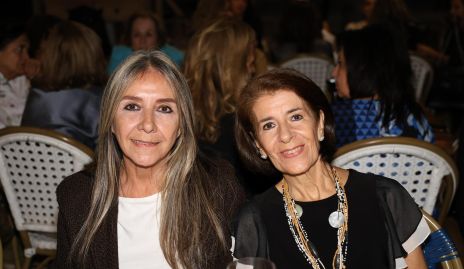  Laura Mendoza y Maria del Carmen Muñiz.