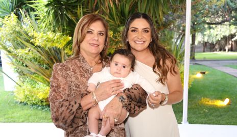  Elsa Gil, Regina Torres y Regina Nieto.