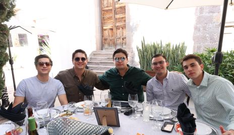  Juan González Manuel, Juan Pablo Loredo, Gabriel Valle, Santiago Portillo y Oscar Páramo.