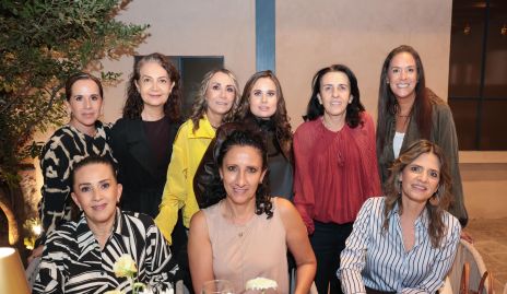Martha del Río, Laura Izaguirre, Roxana Serna, Nuria Alcalde, Montse Gómez, Delia Ituarte, Ana Irma Ramos, Pato Rodríguez y Rosy Rodríguez.