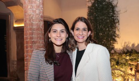  Tere Cadena y Mónica Medlich.