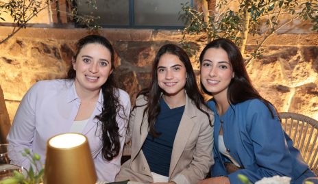  Fer Mendizábal, María José Medina y Marina Nieto.