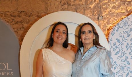  Marisol González y Gabriela Villanueva.