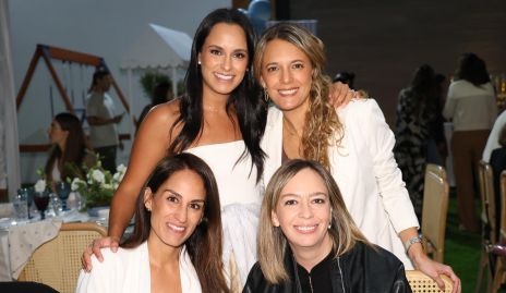  Natalia Leal, Priscila González, Gloria Leal y Gaby Rosillo.