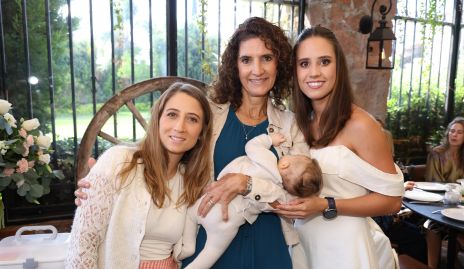  Sofía César, María Dolores Hernández y Nuria Manzo.