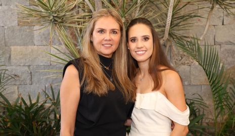  Beatriz Villegas y Nuria Manzo.