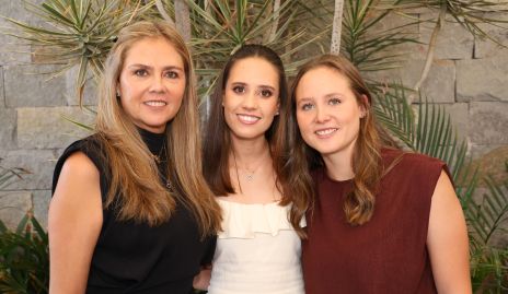  Beatriz Villegas, Nuria Manzo y Daniela Rodríguez.