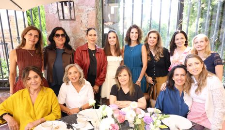 Rocío Nieto, Cynthia Sánchez, Mónica Abud, Nuria Manzo, María Dolores Hernández, Pilar Díaz de León, Gabriela Gómez, Isabel Martí, Claudia Toledo, Paty Piñero, Ingrid Pérez, Alejandra Gómez y Sofía César.