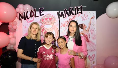  Lizeth Montejano, Nicole Berrones, Mariel Martínez y Mariana Meade.